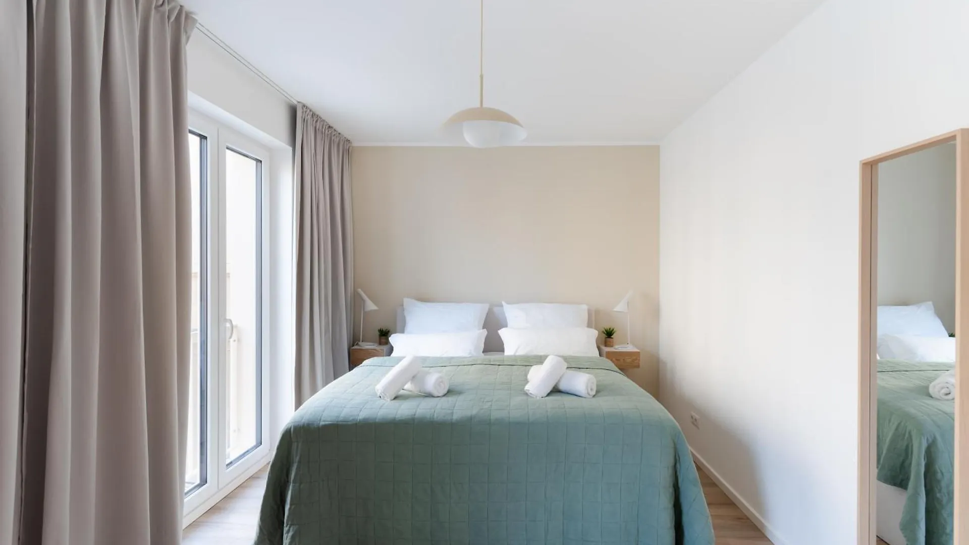 Premium-Apartment Mit Balkon - Perfekt Fuer Familien, Gruppen Und Geschaeftsreisende - Zaya Stays Leipzig 0*,